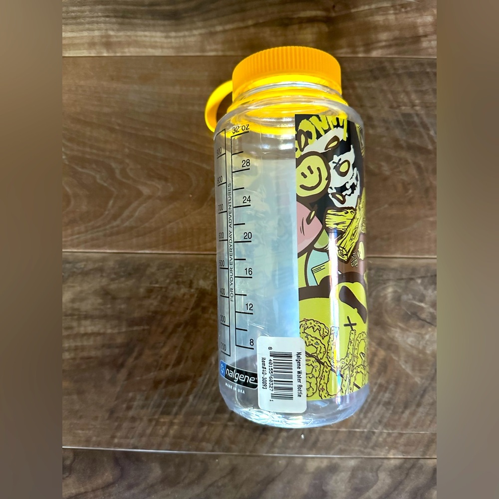 Sun Bum Nalgene Water Bottle - Picture 3 of 3